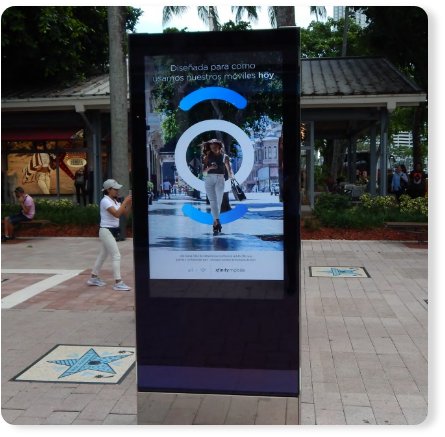 outdoor kiosk, multi language kiosk, mobile wayfinding